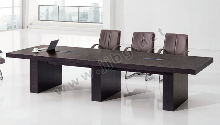 點(diǎn)擊查看商品:會議桌