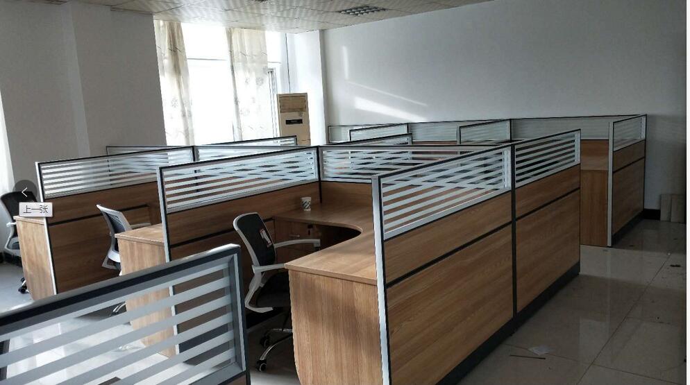 點(diǎn)擊查看商品:屏風(fēng)工位4